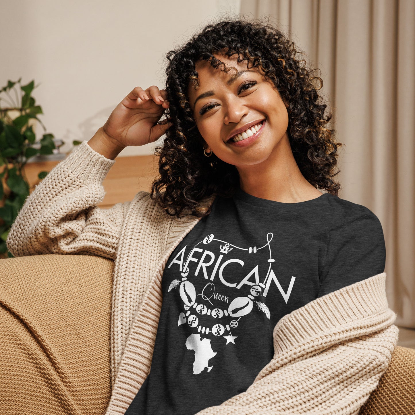 Mboalegacy Women's Relaxed T-Shirt African Queen B